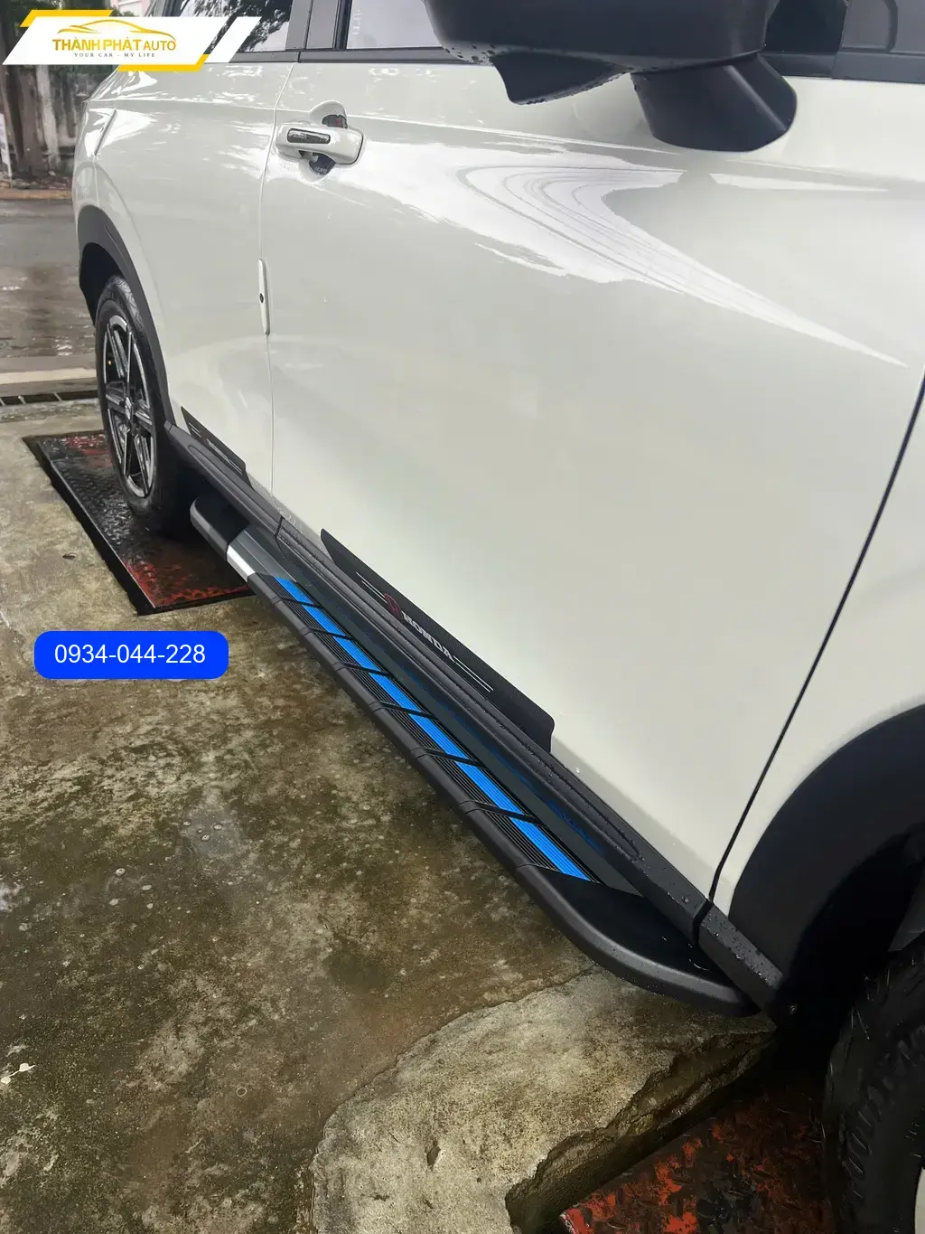 Anh Kiệt lắp bậc bước chân cho Honda HRV tại Quận 9 để xe thêm vững chãi ảnh thực tế 2
