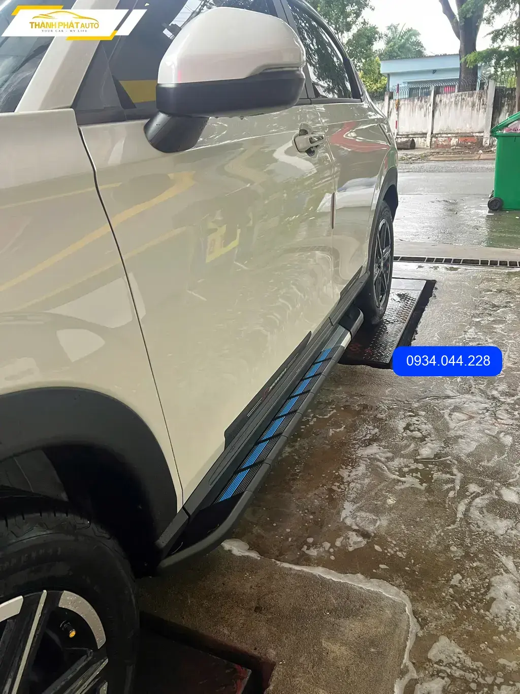 Anh Kiệt lắp bậc bước chân cho Honda HRV tại Quận 9 để xe thêm vững chãi ảnh thực tế 4