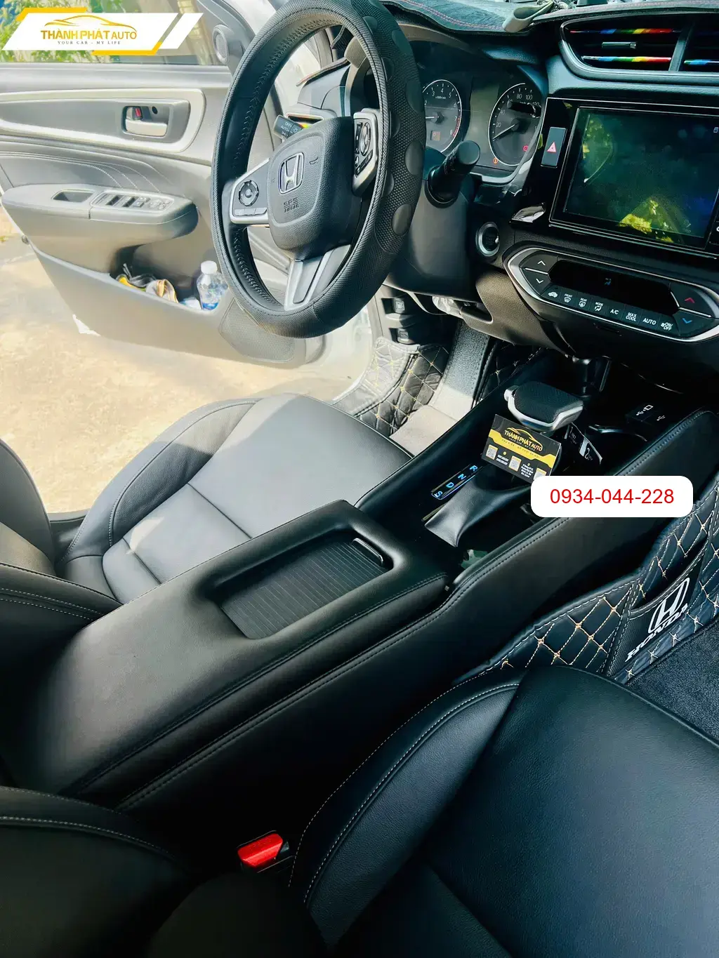 Chị Thảo lắp bệ tỳ tay cho Honda BRV tại Quận 9 để xe tiện nghi hơn ảnh thực tế 4