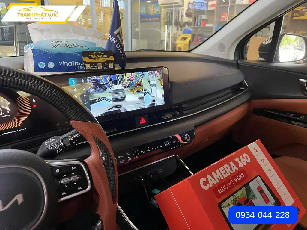 Chị Thanh Thủy lắp Camera 360 độ Carnival Quận 9 tránh va chạm khi đỗ xe ảnh thực tế 4