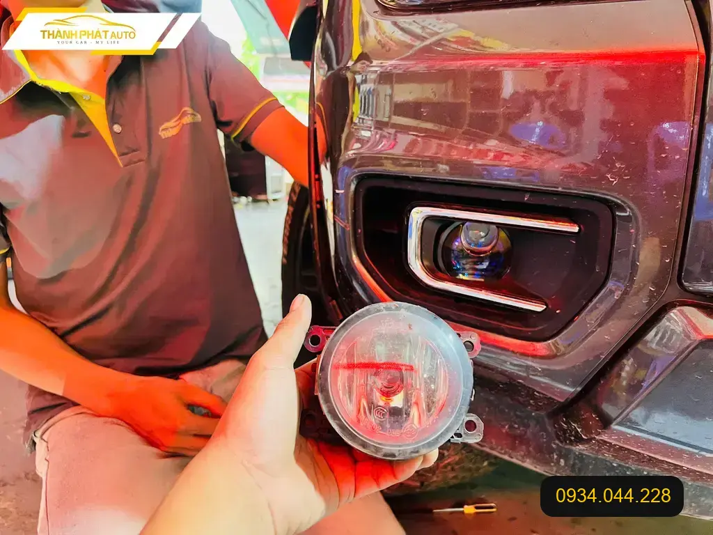 Độ Đèn Ô Tô Ford Ranger - Trung Tâm Nâng Cấp Đèn Bi LED Uy Tín Quận 9 TPHCM