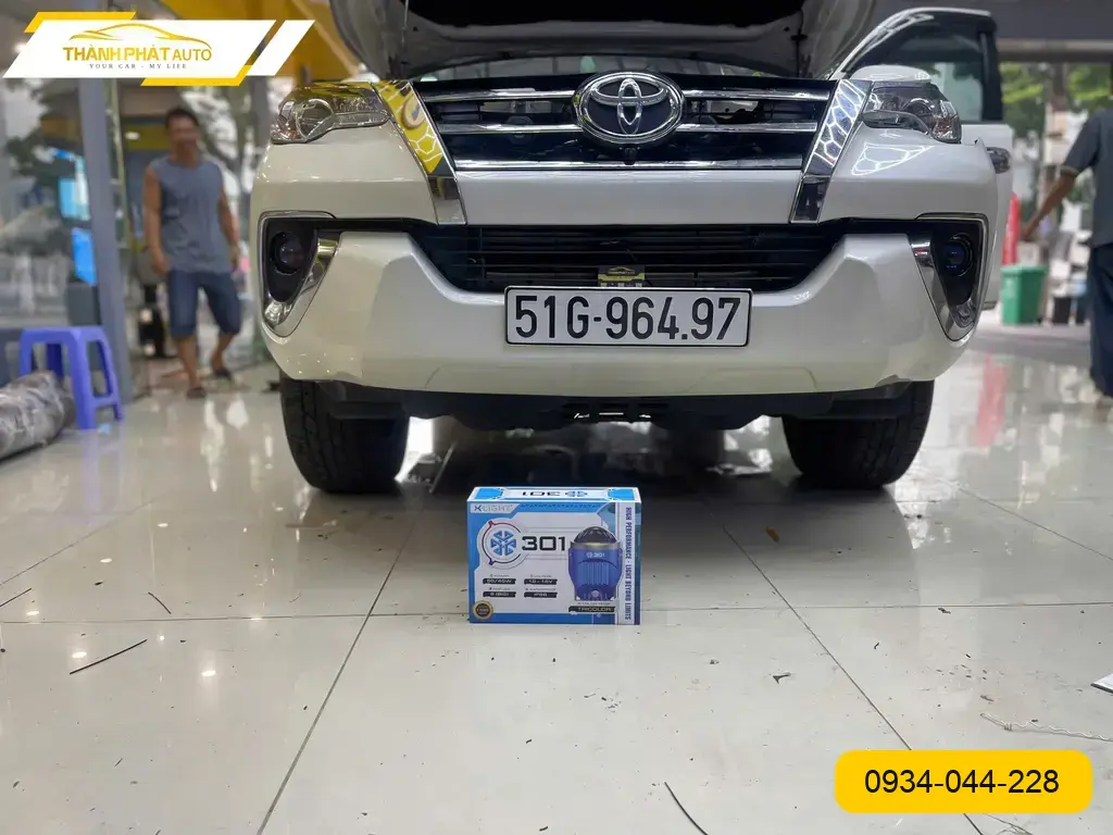 Độ Đèn Ô Tô Toyota Fortuner - Địa Chỉ Độ Đèn Uy Tín Chính Hãng TPHCM