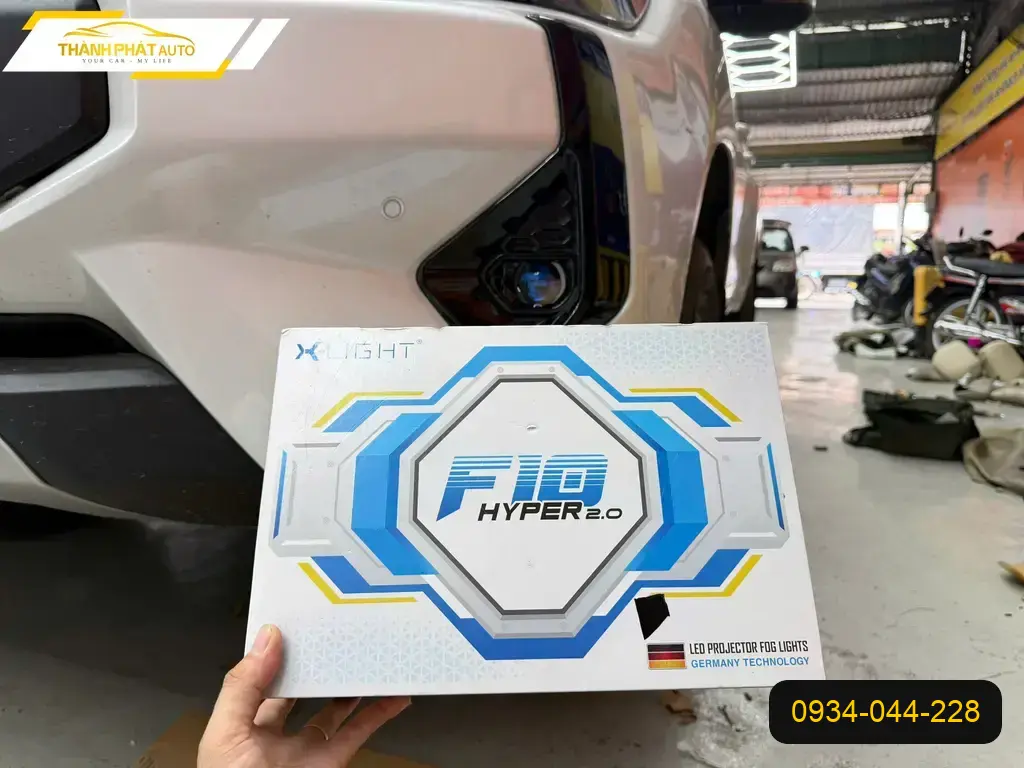 Độ Đèn Bi LED Siêu Sáng Toyota Hilux - Địa Chỉ Độ Đèn Uy Tín TPHCM