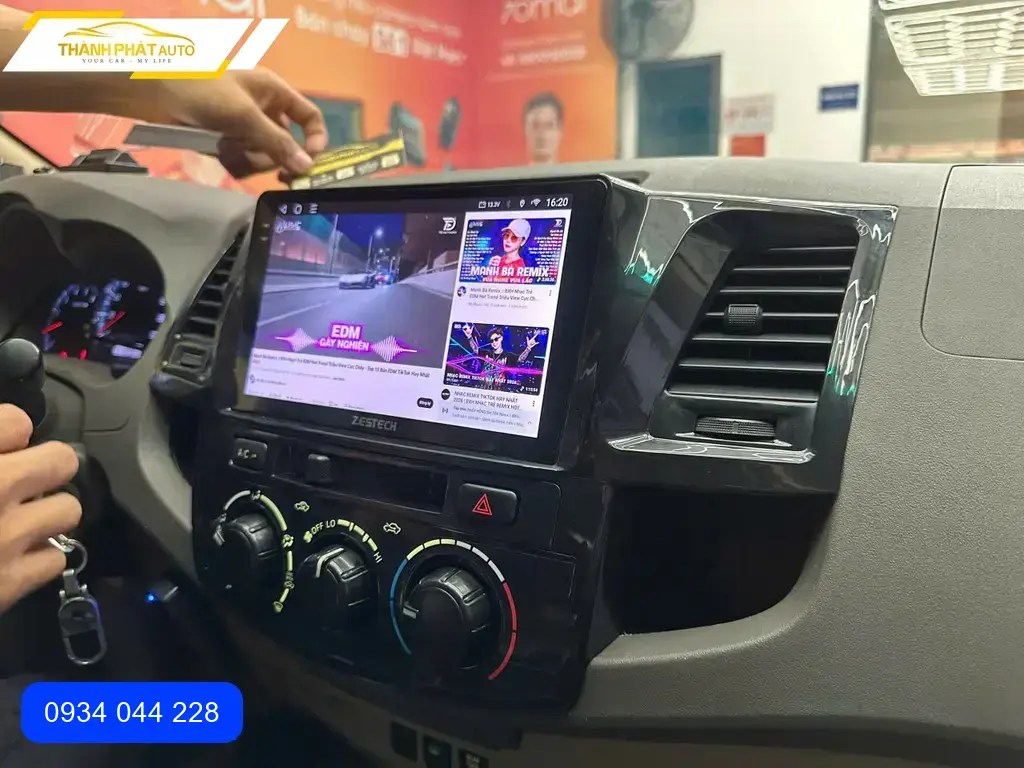 Màn Hình Android Ô Tô Toyota Fortuner - Địa Chỉ Lắp Đặt Uy Tín TPHCM
