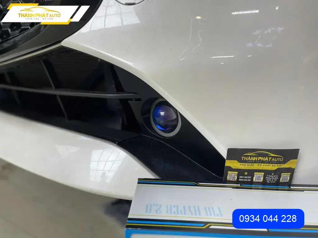 Anh Khôi độ Bi Gầm F10 Hyper 2.0 cho Mazda 2 AT tại Quận 9 cải thiện ánh sáng ảnh thực tế 4