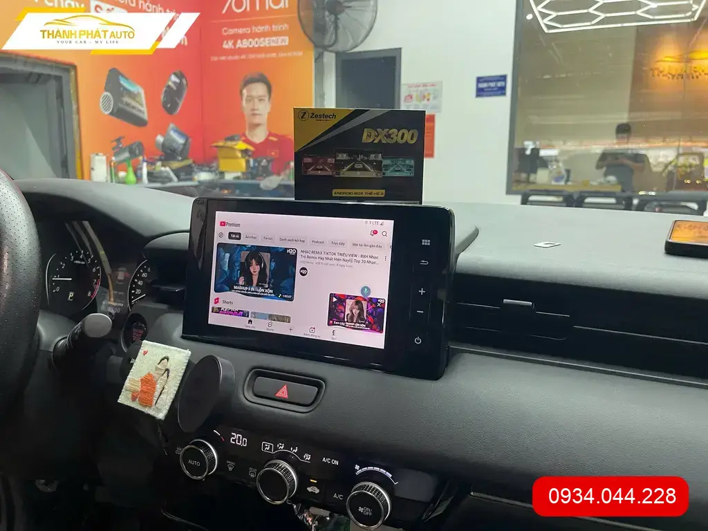 Chú Cường lắp Android Box cho HRV tại Quận 12 để nâng cấp giải trí trên xe ảnh thực tế 3