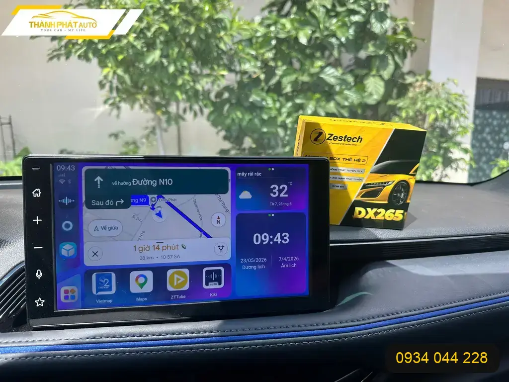 Chị Vân lắp Android box DX265 cho Yaris tại Quận 12 uy tín