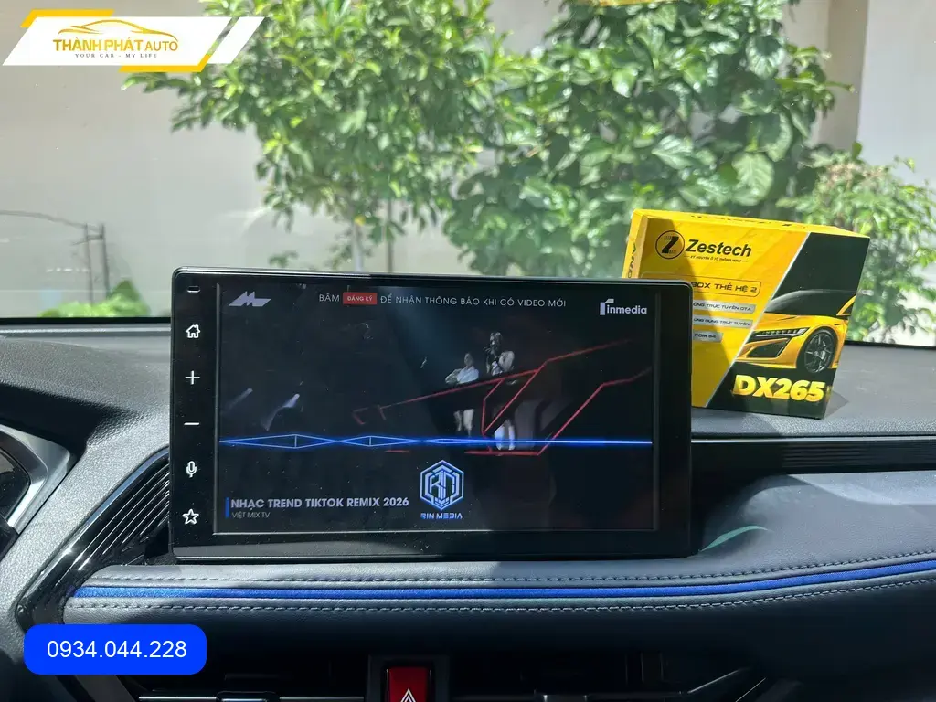 Chị Vân lắp Android box DX265 cho Yaris tại Quận 12 uy tín ảnh thực tế 4