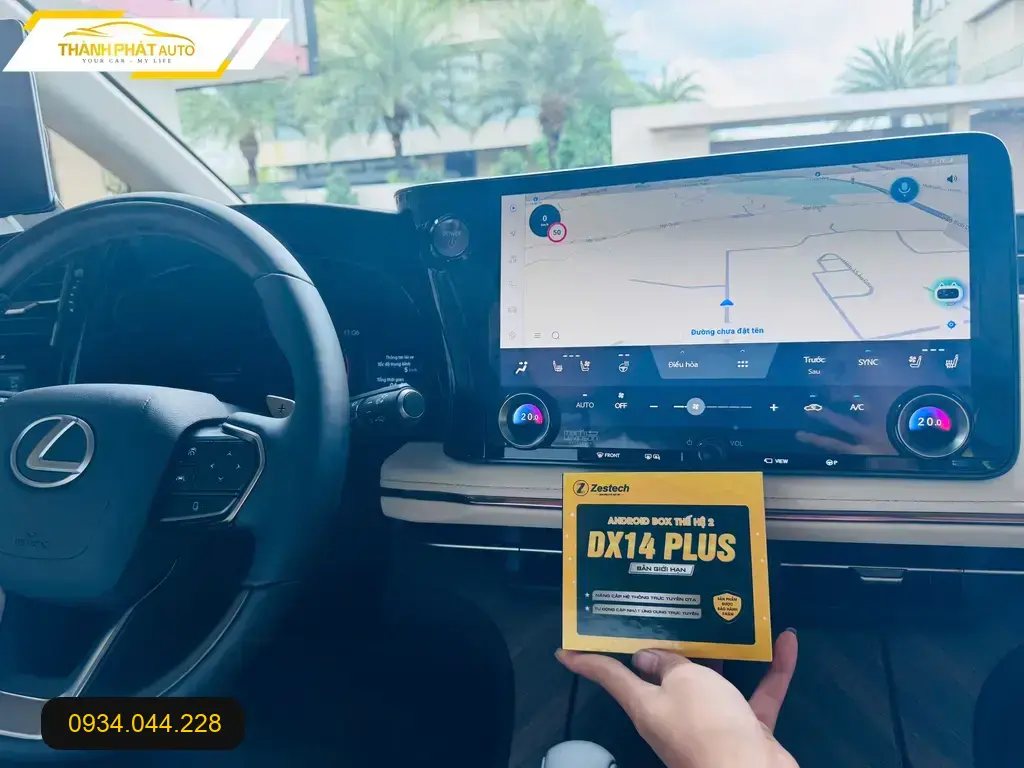 Chị Thuỷ lắp Android Box ô tô Lexus RX350 tại Thủ Đức xem YouTube, bản đồ