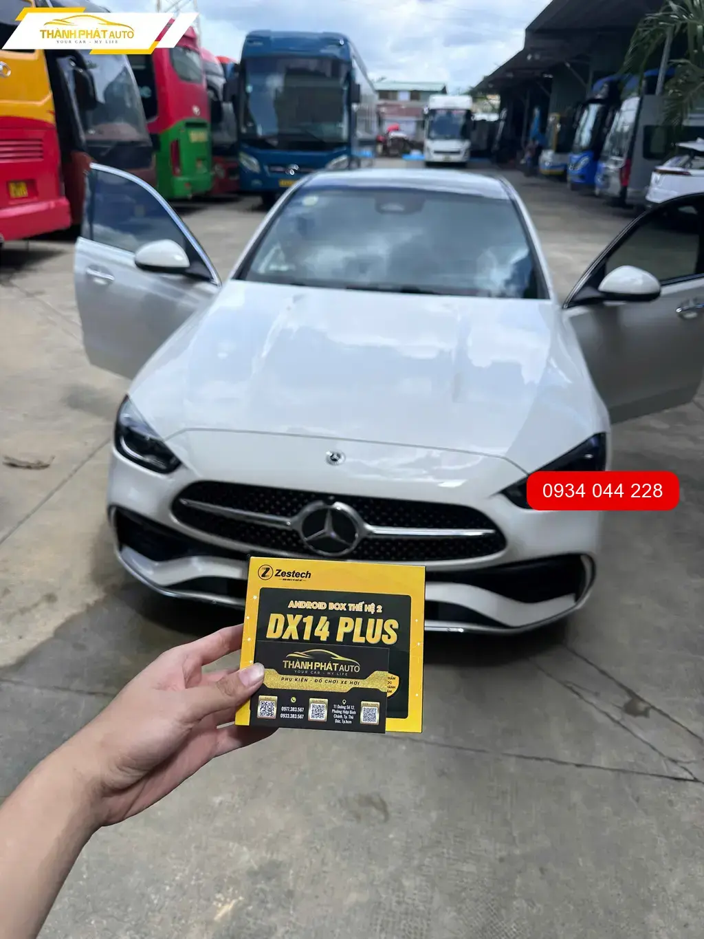 Anh Long lắp Android Box Mercedes C300 2026 tại Quận 12 để xem phim, dẫn đường ảnh thực tế 4