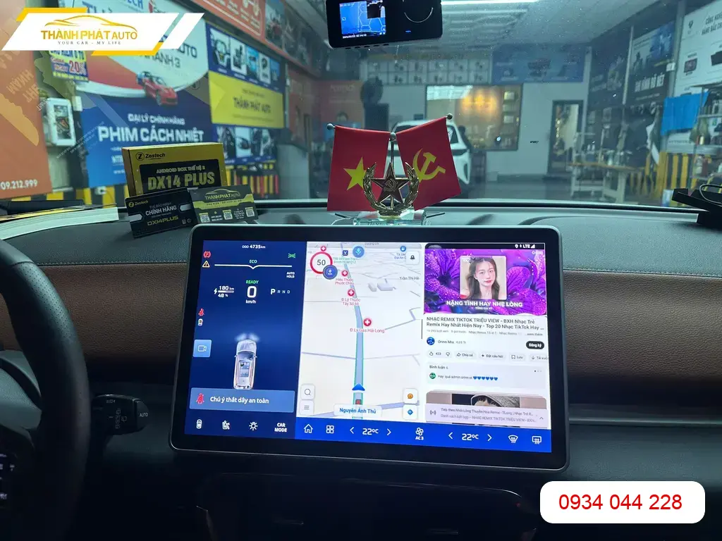 Anh Khải lắp Android Box ô tô VF8 tại Quận 12 để giải trí trên xe ảnh thực tế 2