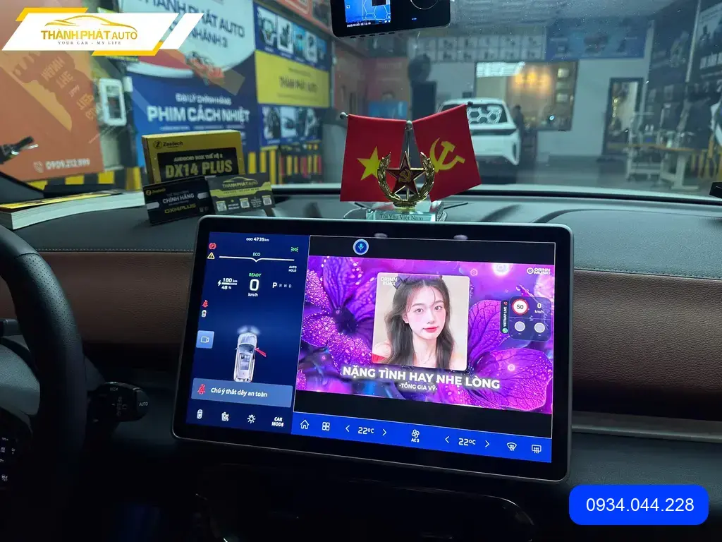 Anh Khải lắp Android Box ô tô VF8 tại Quận 12 để giải trí trên xe ảnh thực tế 4