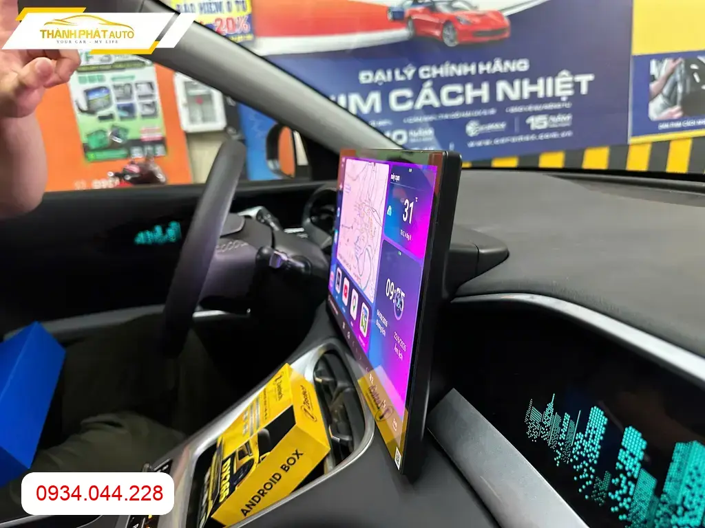 Anh Hùng lắp Android box xe Geely EX2 tại Quận 12 để có trải nghiệm giải trí đỉnh cao ảnh thực tế 2