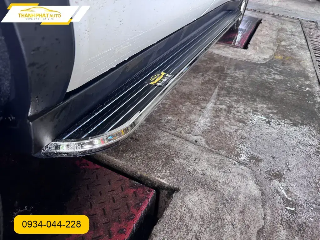 Anh Khải lắp bậc bước cho Hyundai Creta tại Quận 12 tiện cho gia đình có người lớn tuổi ảnh thực tế 2