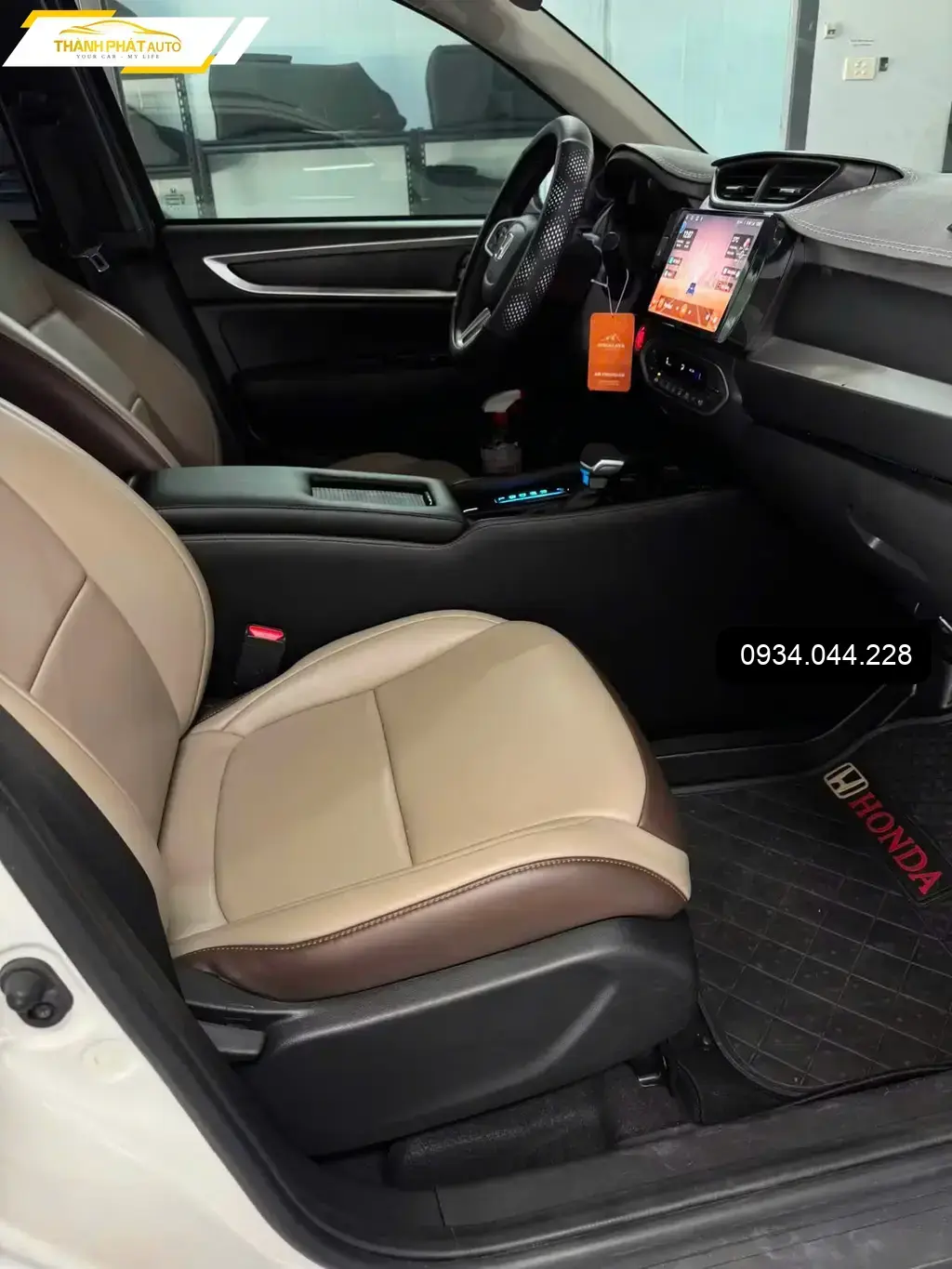Anh Minh lắp Bệ tỳ tay BRV Honda BR-V tại Thủ Đức giúp lái thoải mái ảnh thực tế 4