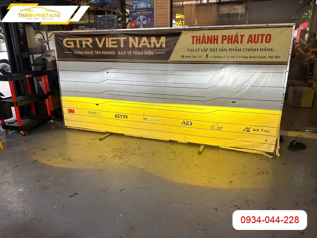 Anh Dũng độ bi gầm 301 cho Toyota Veloz tại Quận 12 chính hãng