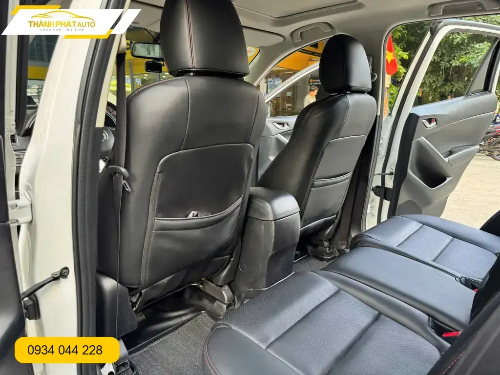 Anh Đạt bọc ghế da Mazda CX5 tại Quận 12 vì ghế cũ đã sờn rách ảnh thực tế 4