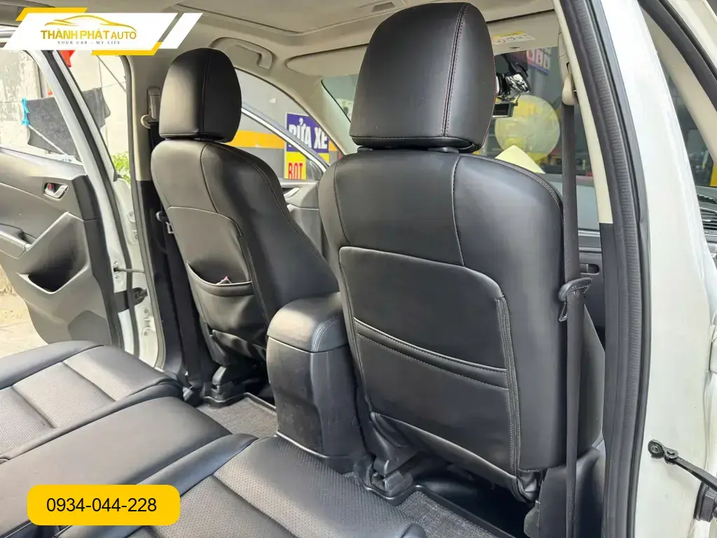Chị Thảo bọc ghế da Mazda CX5 Quận Thủ Đức để nội thất xe sạch và sang hơn ảnh thực tế 3