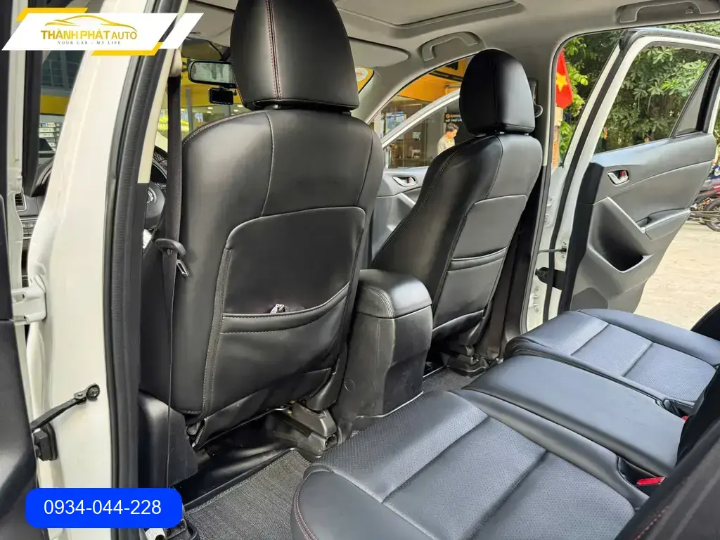 Chị Thảo bọc ghế da Mazda CX5 Quận Thủ Đức để nội thất xe sạch và sang hơn ảnh thực tế 4