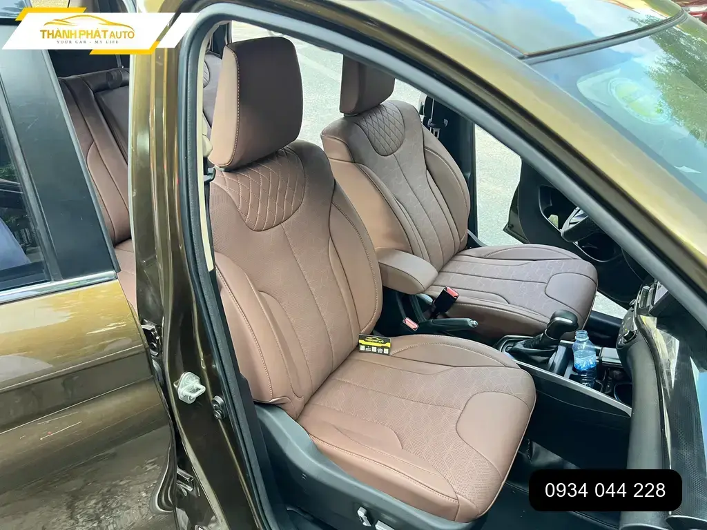 Cô Thanh bọc ghế da Hyundai Accent Quận 12 nội thất xe sang trọng hơn ảnh thực tế 4