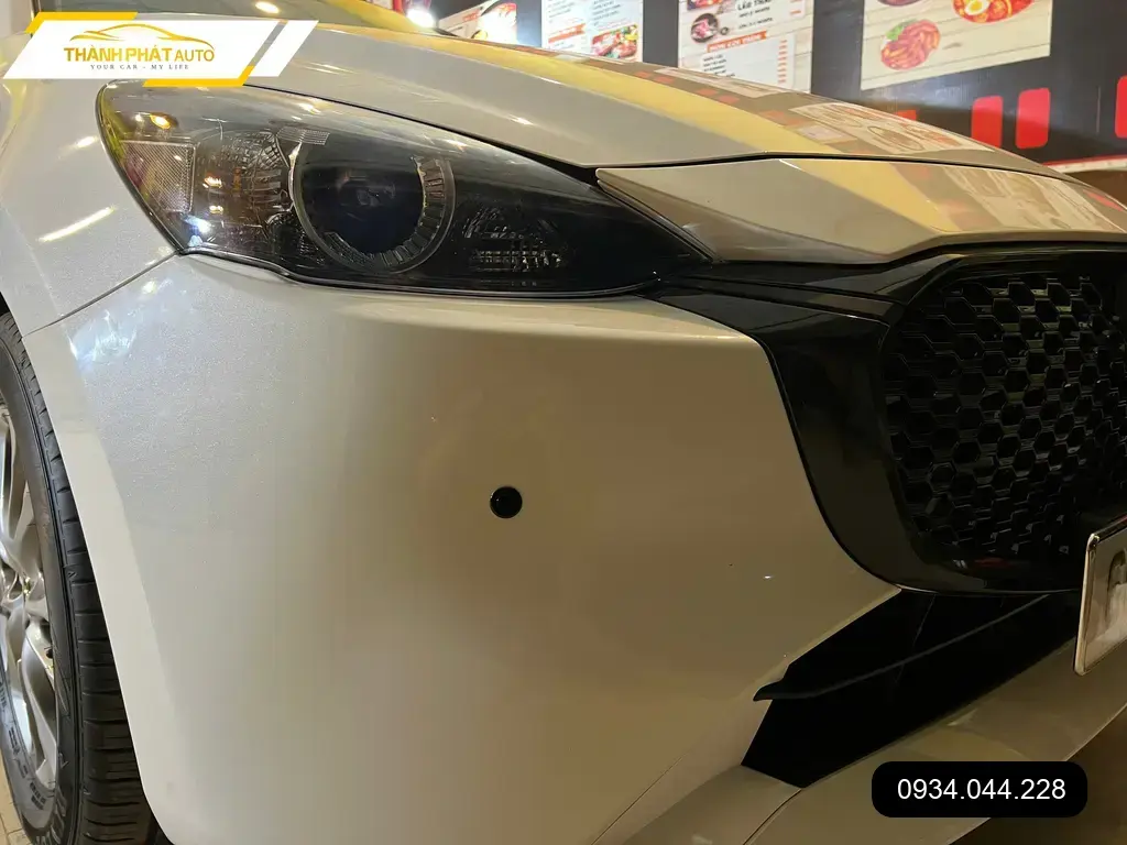 Anh Khải lắp cảm biến 6 mắt Mazda 2 tại Thủ Đức để đỗ xe an toàn hơn ảnh thực tế 3