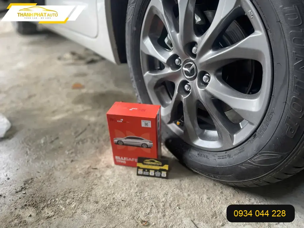 Anh Long lắp cảm biến áp suất lốp Hyundai Accent tại Quận 12 tránh xịt lốp trên đường ảnh thực tế 2