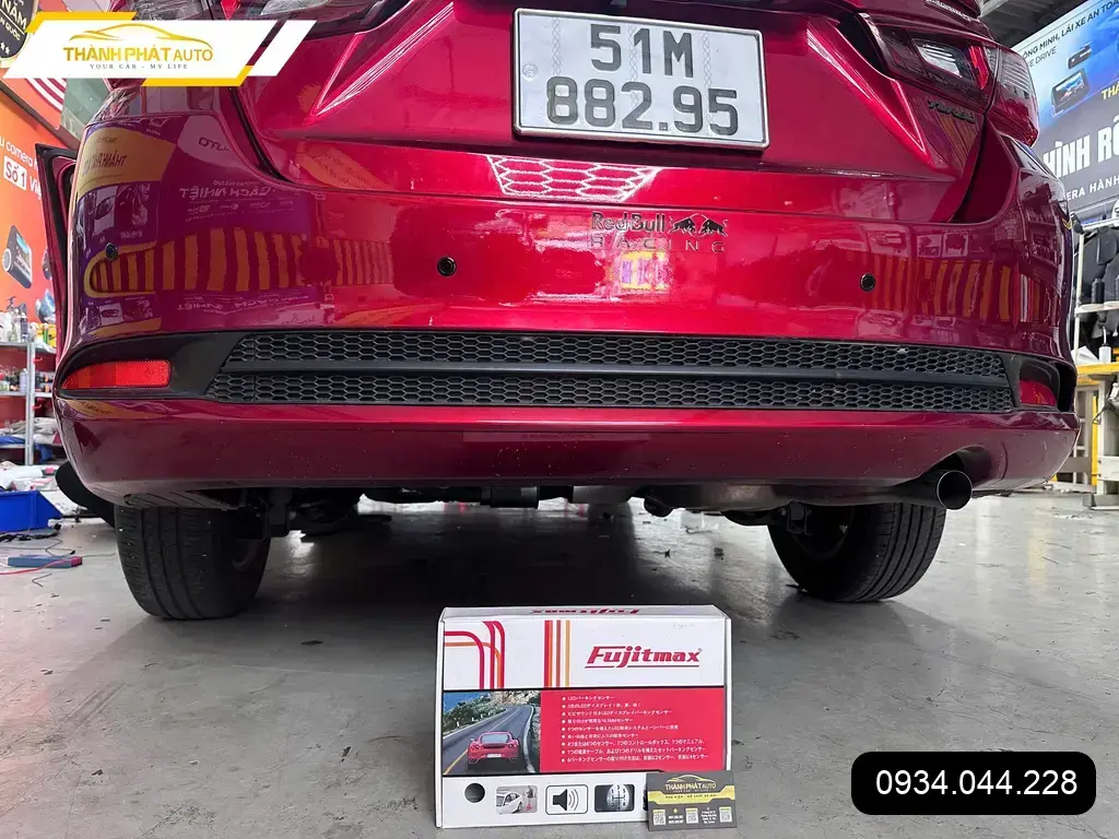 Bác Tiến lắp cảm biến va chạm ô tô cho Mazda CX-5 tại Quận 12 để an tâm khi đỗ xe