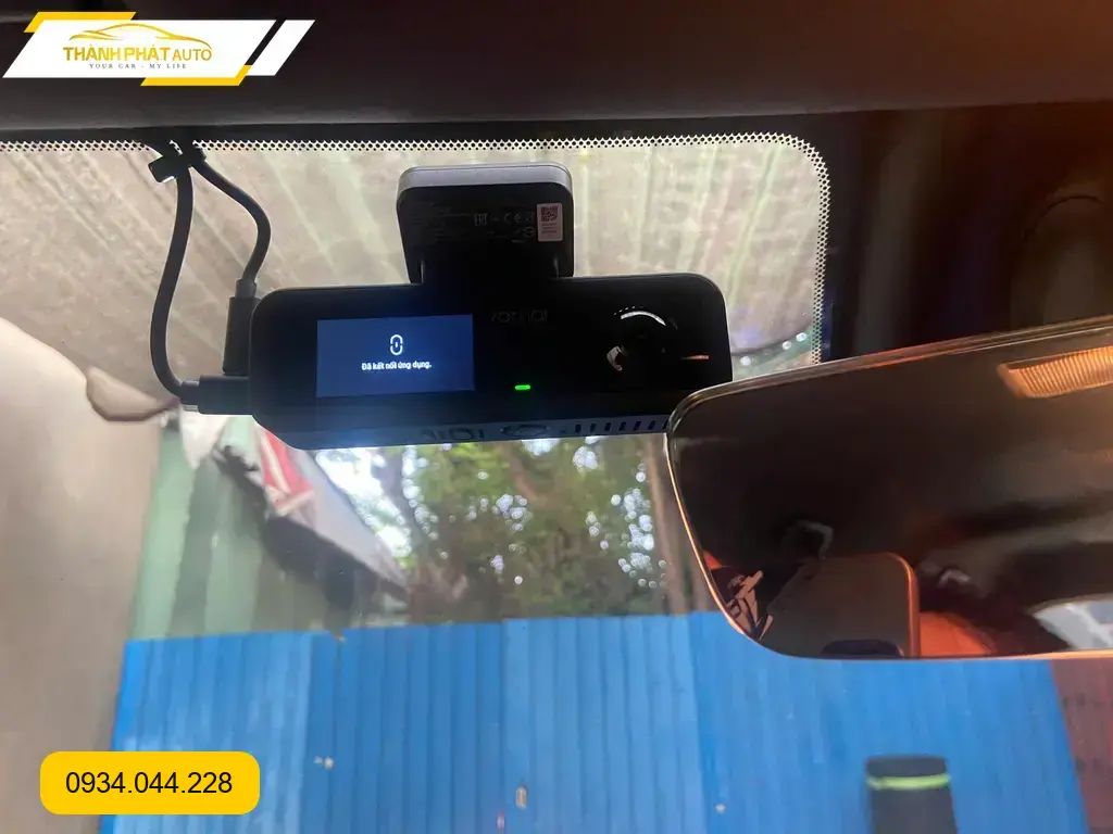 Chị Thùy lắp cam hành trình 70mai cho Limo Green tại Quận 12 ảnh thực tế 3