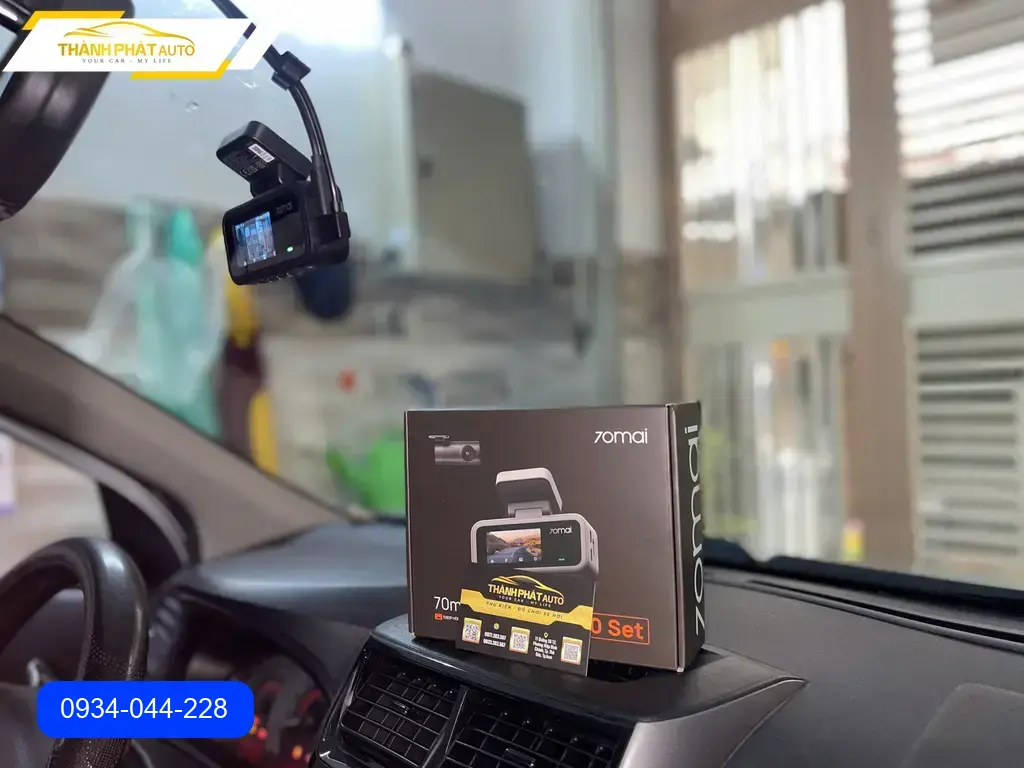 Chú Sơn lắp Cam hành trình A210 cho Avanza tại Quận 12 ảnh thực tế 5