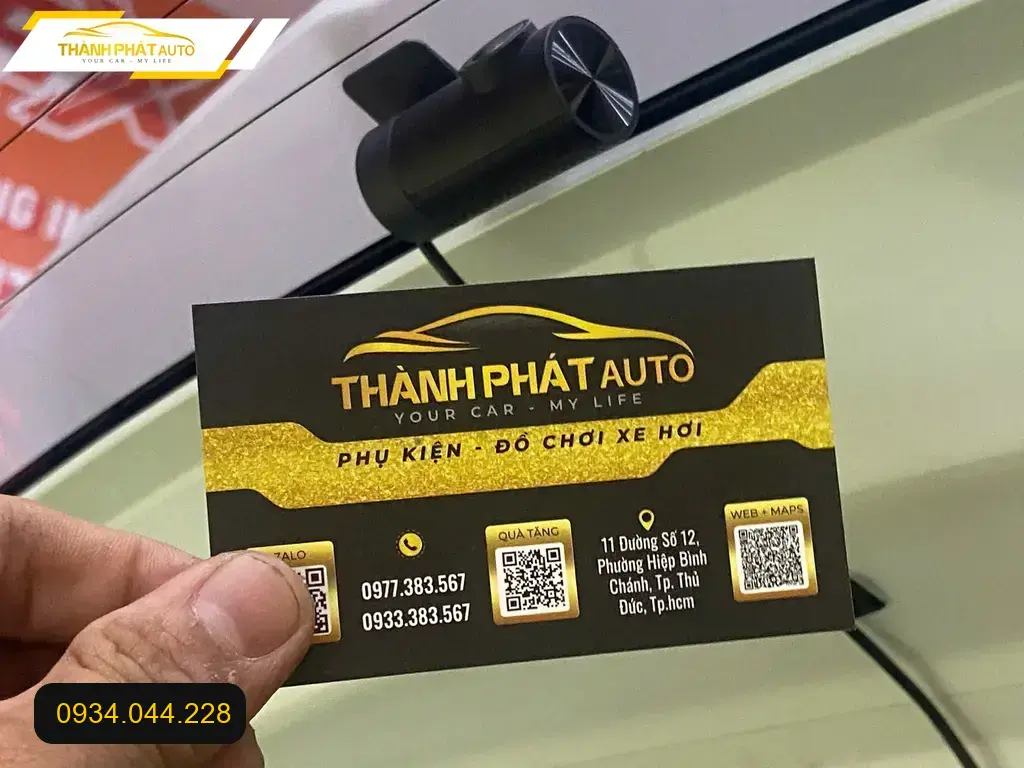 Anh Khải lắp cam hành trình cho XL7 tại Quận 12 để an tâm ghi lại mọi cung đường