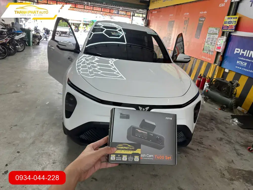Anh Thành lắp Cam Hành Trình Limo Green cho Mazda CX-5 tại Quận 12 uy tín