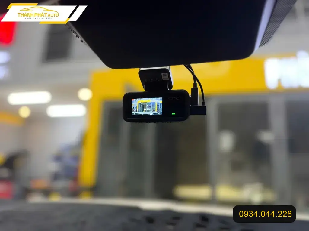 Chị Thảo lắp camera hành trình cho Hyundai Tucson tại Quận 9 tiện lợi ảnh thực tế 2