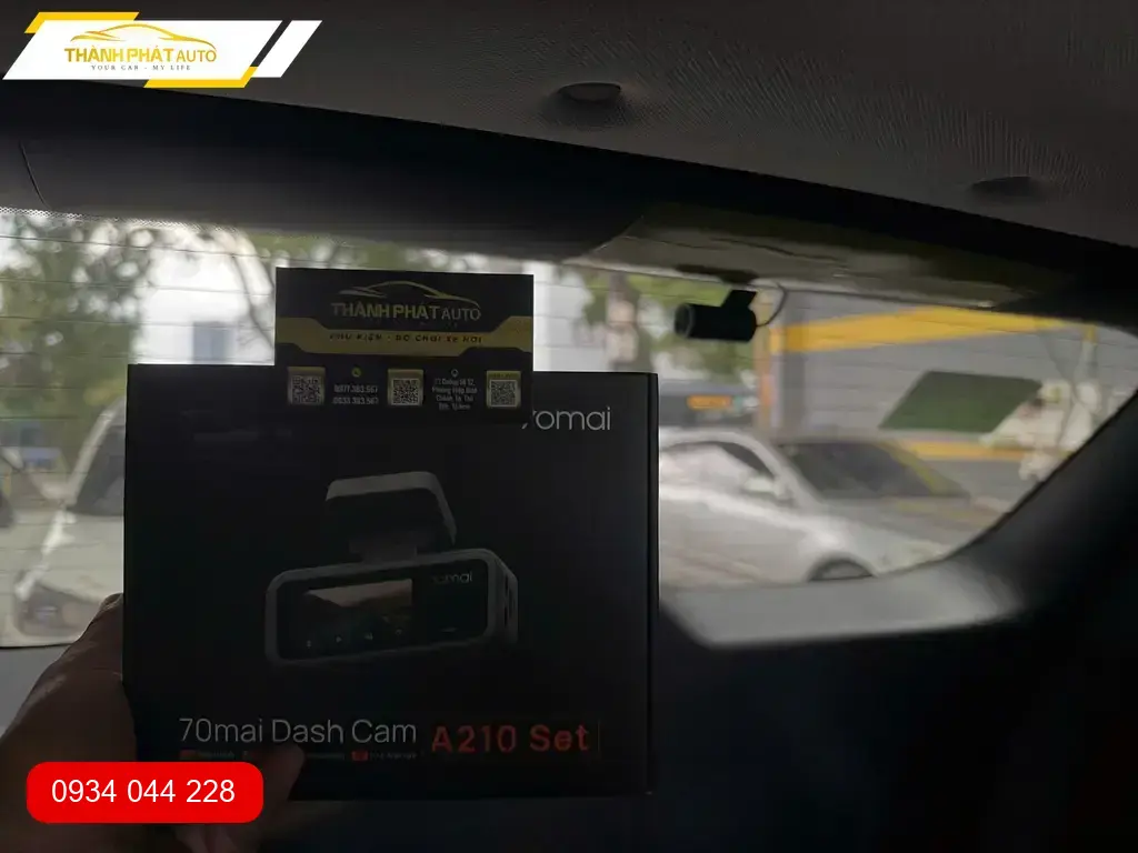 Chị Thảo lắp camera hành trình cho Hyundai Tucson tại Quận 9 tiện lợi ảnh thực tế 4