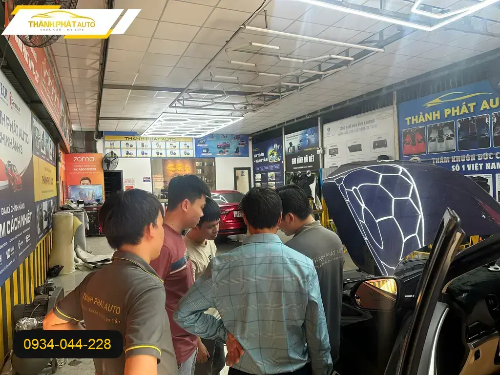 Anh Nam lắp cam hành trình Vietmap ô tô Honda CRV tại Quận Thủ Đức