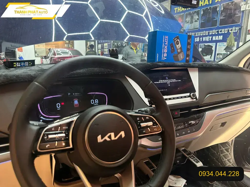 Anh Nam lắp cam hành trình Vietmap ô tô Honda CRV tại Quận Thủ Đức ảnh thực tế 2