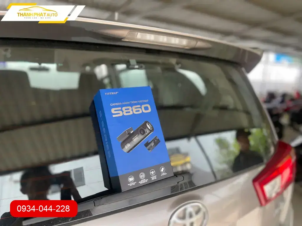 Anh Tấn lắp cam hành trình xe hơi Mazda CX-5 ở Thủ Đức để an tâm lái xe ảnh thực tế 2