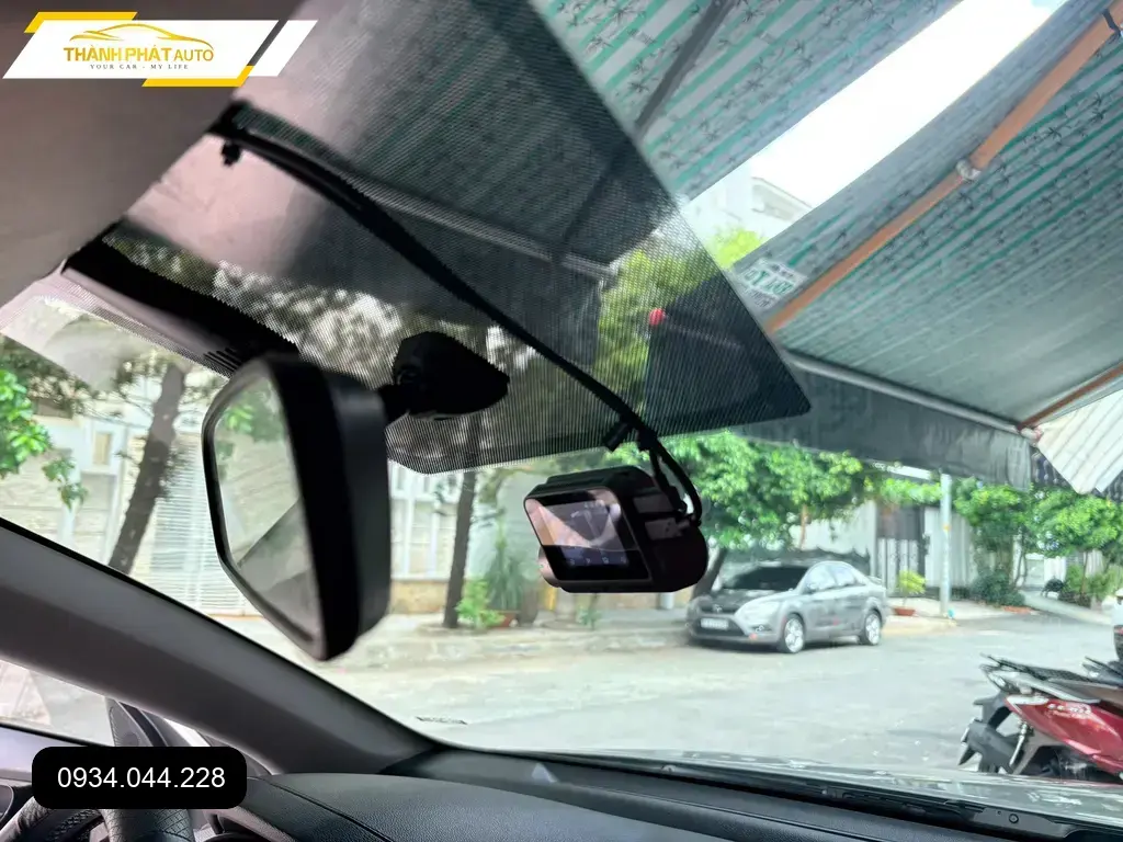 Chị Thảo lắp Camera hành trình 70mai cho Kia K3 tại Quận 12 để yên tâm trên mọi cung đường