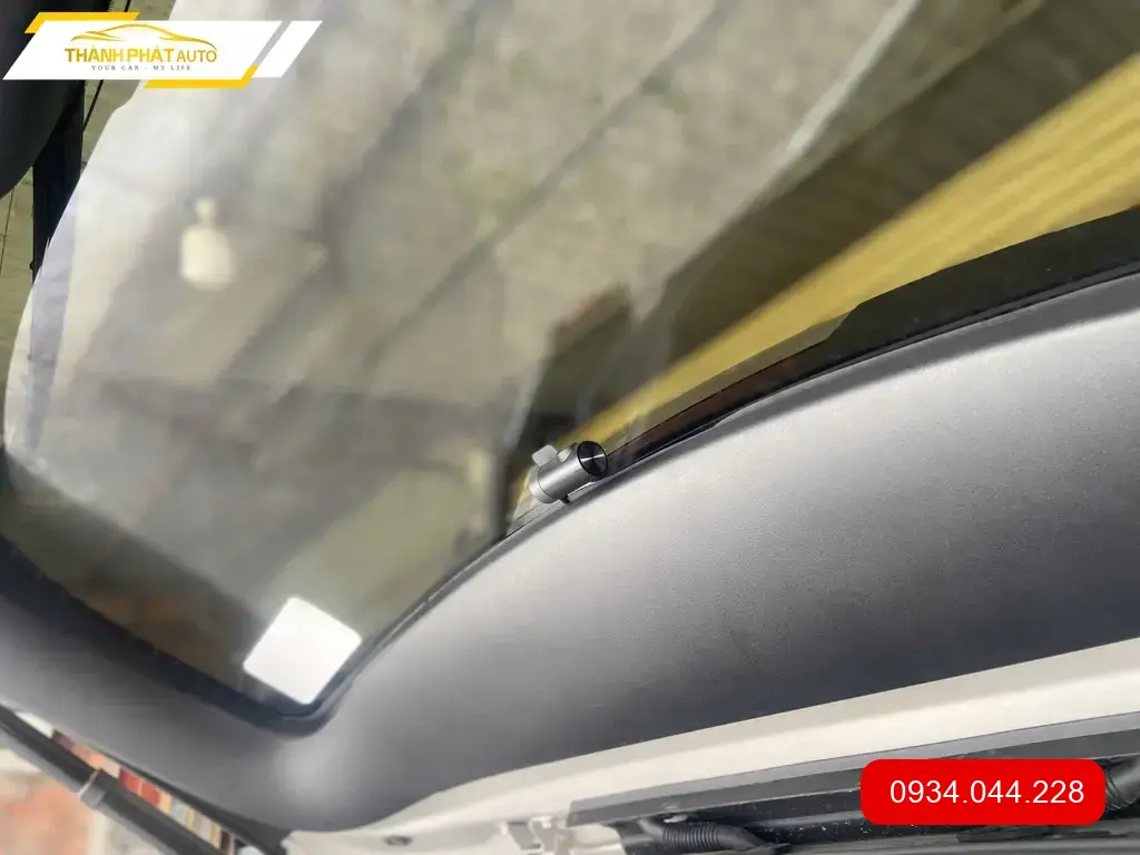 Anh Việt lắp Camera hành trình ô tô cho Ford Ranger tại Thủ Đức giá tốt ảnh thực tế 3
