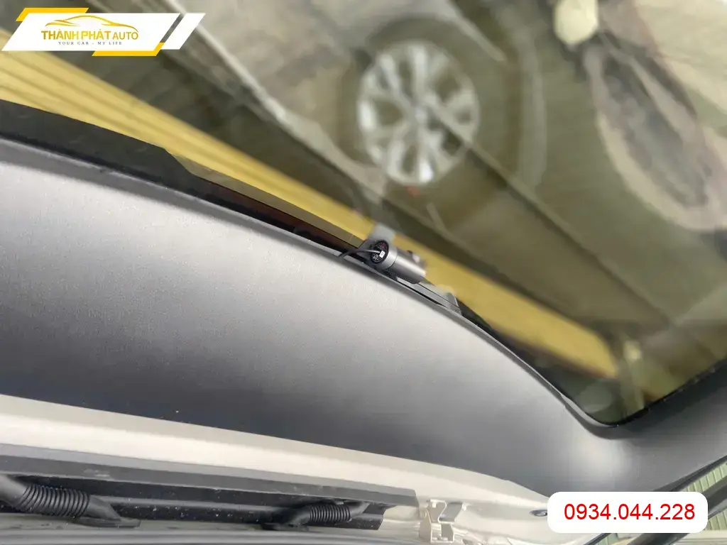 Anh Việt lắp Camera hành trình ô tô cho Ford Ranger tại Thủ Đức giá tốt ảnh thực tế 5