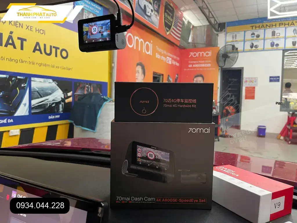 Chị Hằng lắp camera hành trình ô tô Honda CRV tại Quận 12