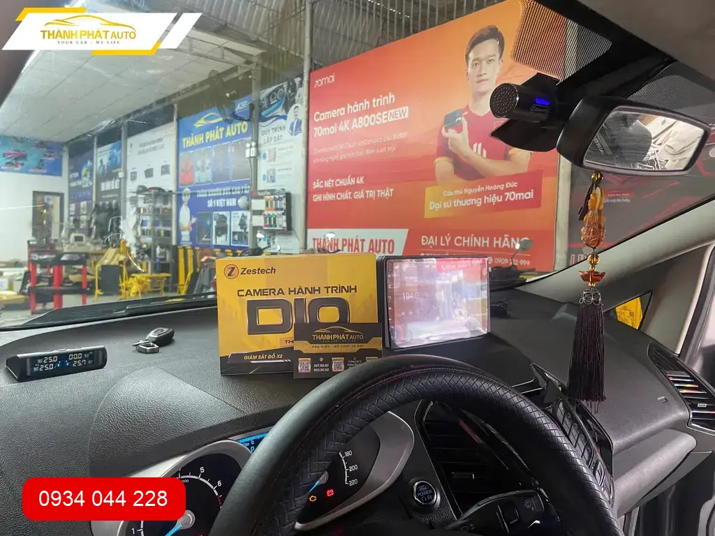 Anh Dũng lắp camera hành trình ô tô Ford Everest tại Quận 12 ảnh thực tế 4