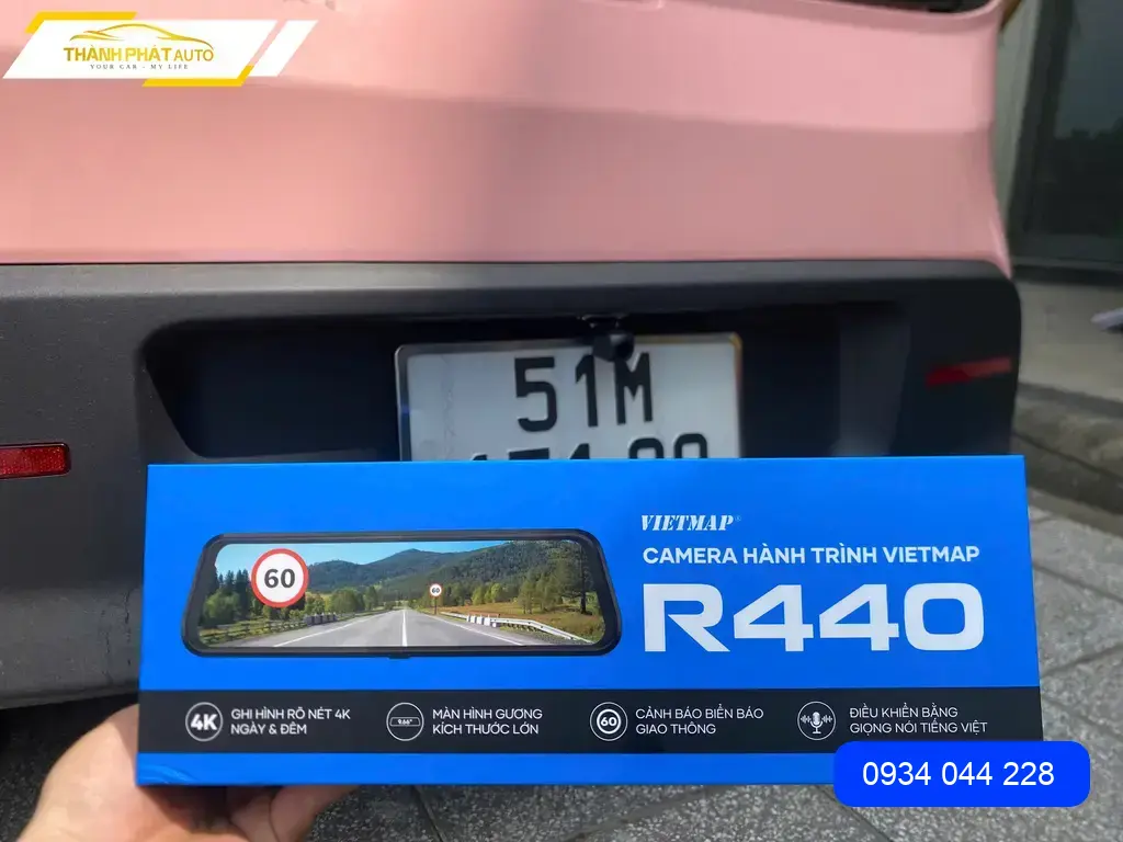 Chị Thùy lắp Camera Hành Trình Ô Tô VinFast VF2 Quận 9 an toàn ảnh thực tế 2