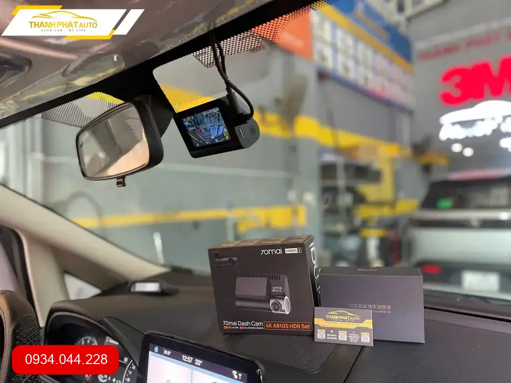Anh Thành lắp camera hành trình ô tô cho Ford Ecosport tại Quận 9 đề phòng va chạm ảnh thực tế 3
