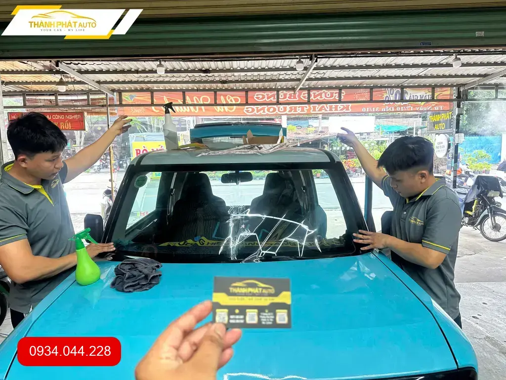 Anh Minh dán phim cách nhiệt Hyundai Creta tại Thủ Đức chống nóng hiệu quả