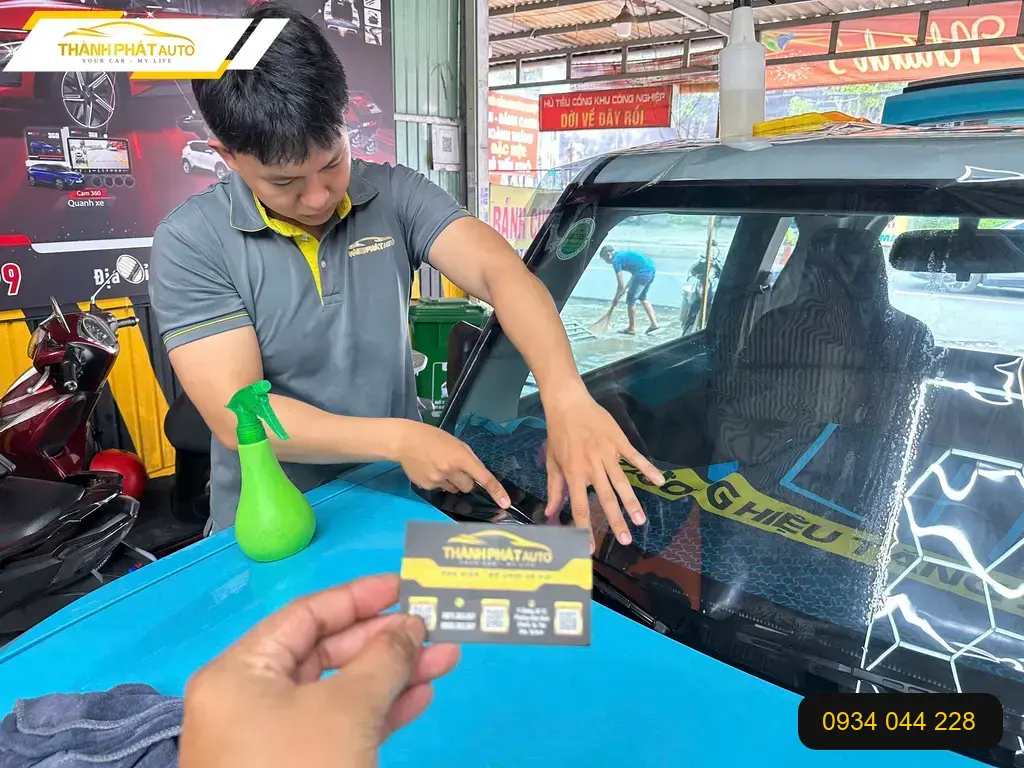 Anh Minh dán phim cách nhiệt Hyundai Creta tại Thủ Đức chống nóng hiệu quả ảnh thực tế 5