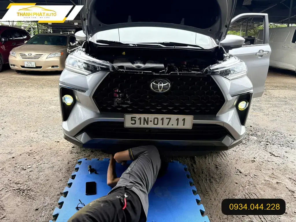Anh Trung độ bi gầm Veloz 2026 tại Thủ Đức, đèn zin không đủ sáng khi đi xa ảnh thực tế 3