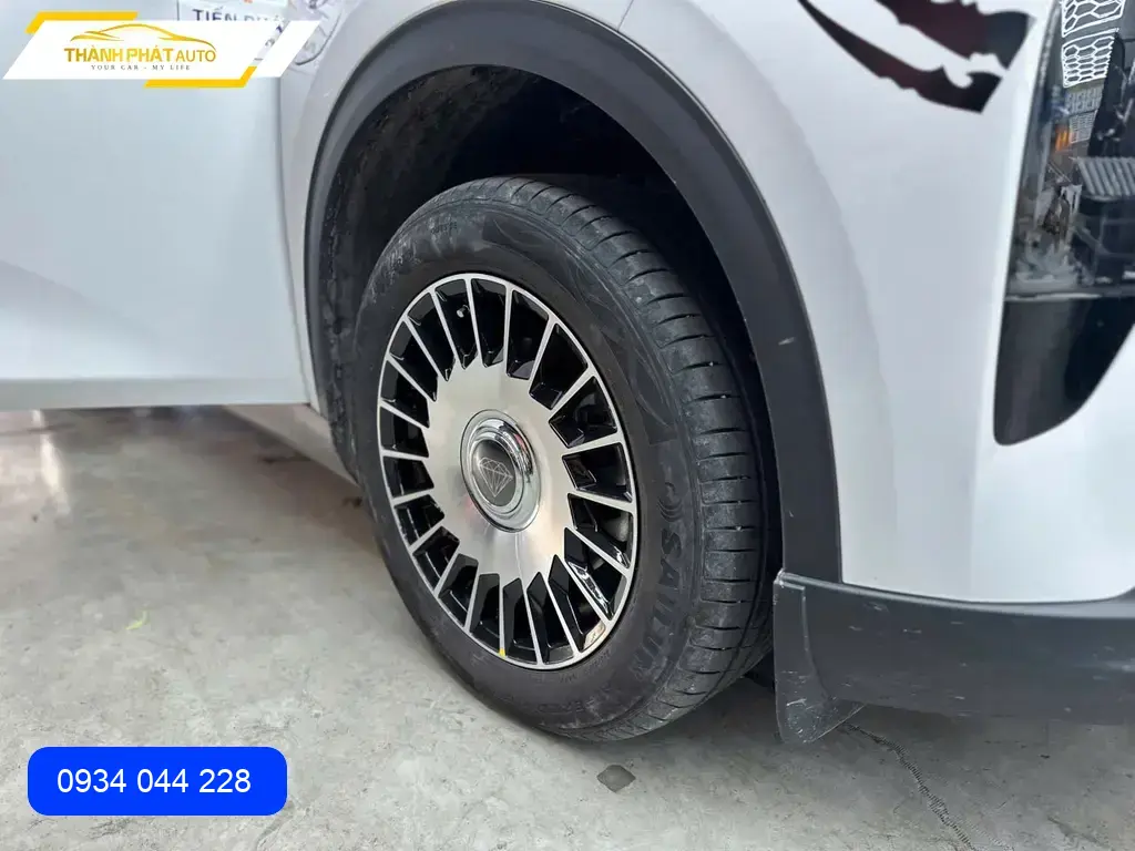 Chị Bích độ mâm Limo Green cho Hyundai Elantra tại Thủ Đức vì muốn xe nổi bật ảnh thực tế 3