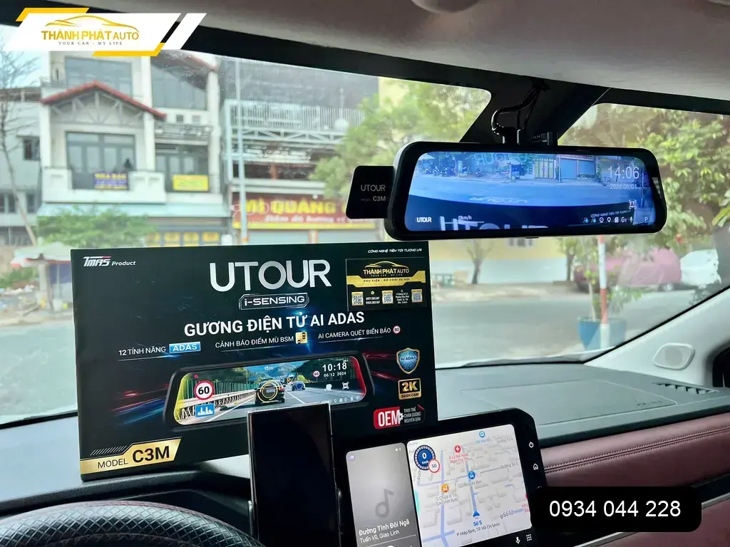 Anh Tài gắn Gương điện tử Utour cho Kia K3 ở Quận Thủ Đức tiện lợi hơn ảnh thực tế 3