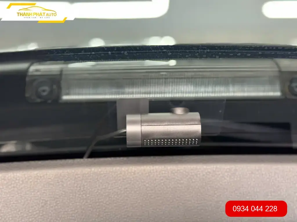 Anh Quân lắp camera hành trình A800SE Innova an toàn trên đường Quận Thủ Đức
