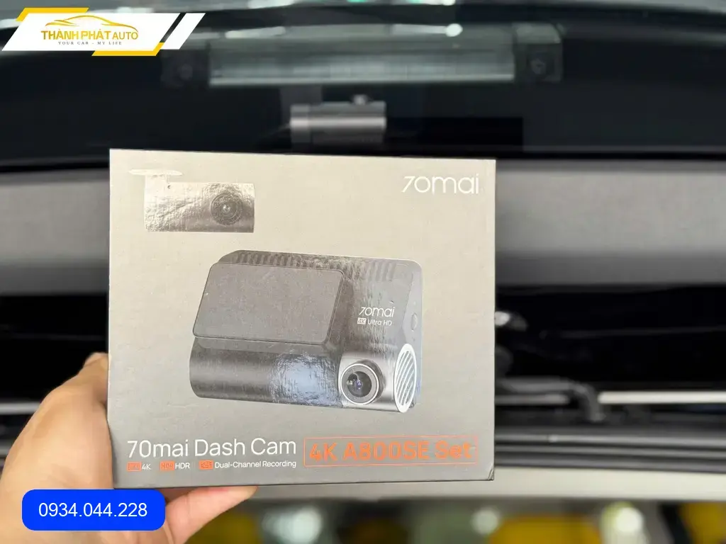 Anh Quân lắp camera hành trình A800SE Innova an toàn trên đường Quận Thủ Đức ảnh thực tế 5